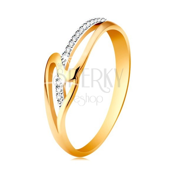 Ring aus 14K  Gold - glänzende gewellte Ringschiene, winzige klare Zirkonia