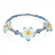 Perlenarmband mit Fimo Blumen, blau