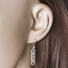 925 Silber Ohrringe, länglicher keltischer Knoten mit schwarzer Linie, Haken