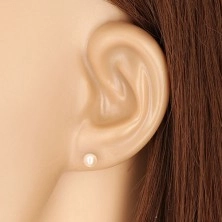 9K Gelbgold Ohrringe - runde Süßwasserperle in weißer Farbe