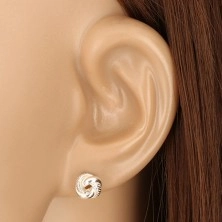 925 Silber Ohrringe - glänzender Knoten mit asymmetrischen Vertiefungen, Ohrsteckerverschluss