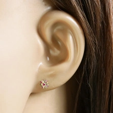 585 Gold Ohrringe – eine Blume mit länglichen Blütenblättern, rosa-rote Zirkone