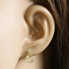 Ohrringe aus 14K Gelbgold – ein Halbmond mit Zirkonen und ein Stern in einem Kreis