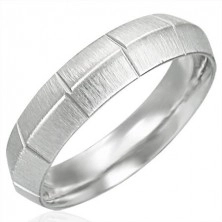 Mattierter Ring für Damen aus Edelstahl mit vertikalen Rillen