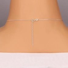 Silber Halskette 925- eine Acht mit Zirkonen ausgelegt
